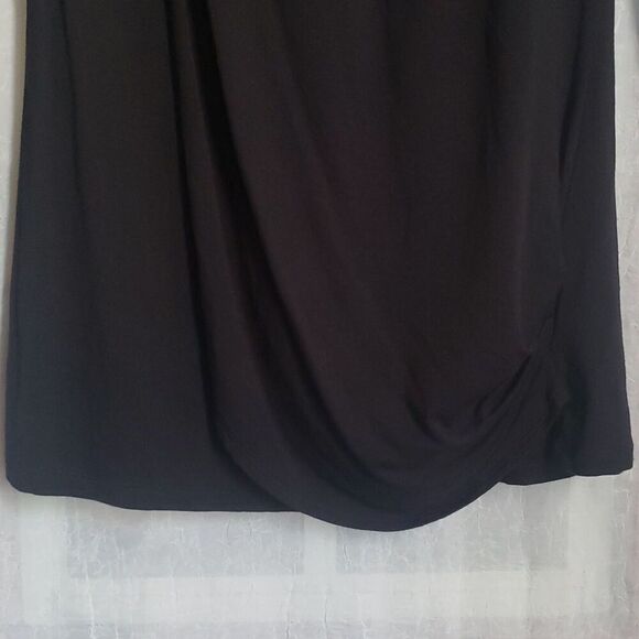 Nicole Miller Shirt Top Size M Black 3/4 Sleeve Layered Front Gold Embellishment - Picture 11 of 13